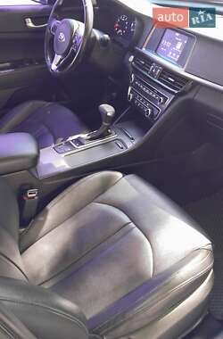 Седан Kia K5 2016 в 