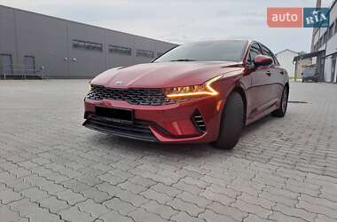Седан Kia K5 2021 в Бориславі