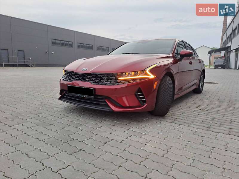 Седан Kia K5 2021 в 