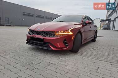Седан Kia K5 2021 в 