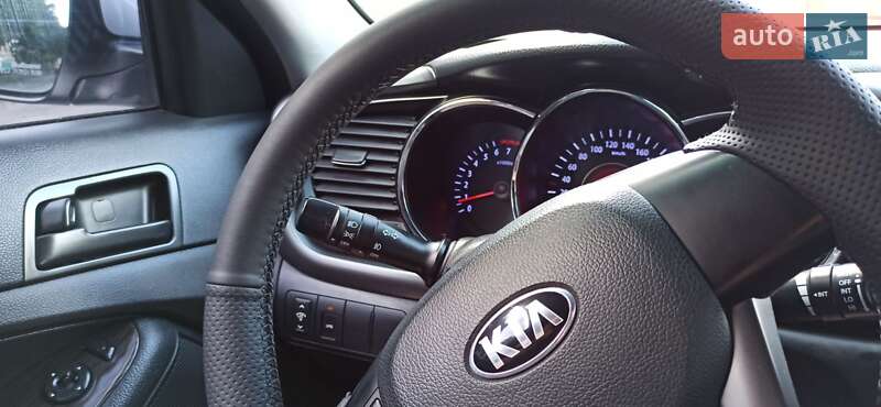 Седан Kia K5 2012 в Полтаве