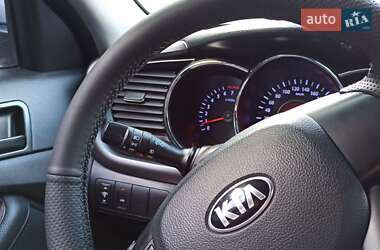 Седан Kia K5 2012 в 