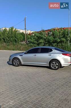 Седан Kia K5 2012 в 