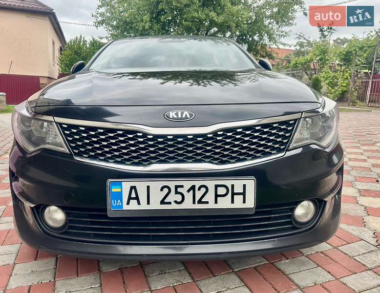Седан Kia K5 2016 в Киеве