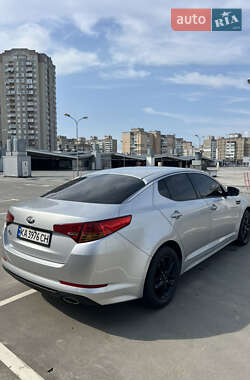 Седан Kia K5 2013 в 