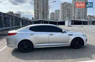 Седан Kia K5 2013 в 
