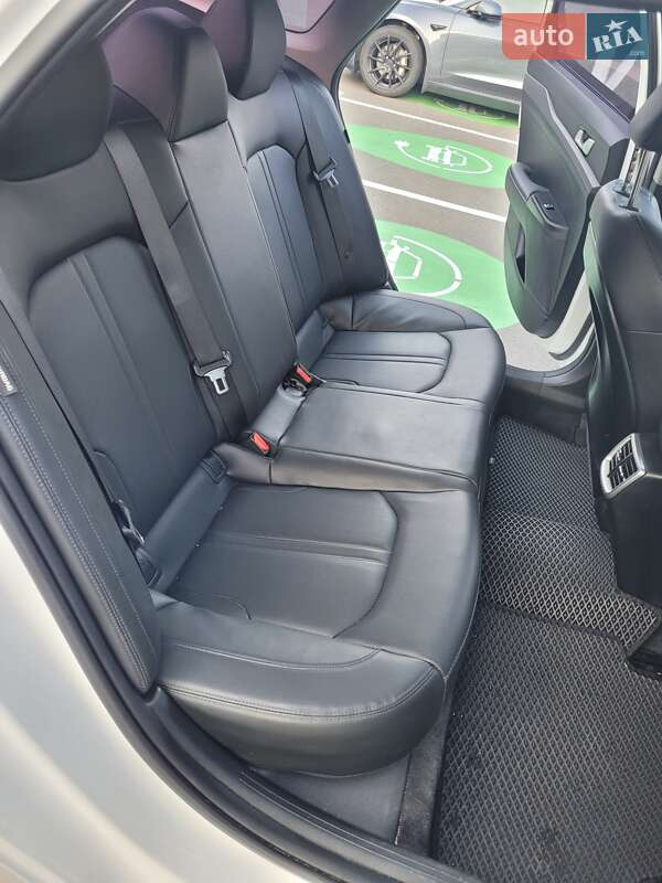 Седан Kia K5 2020 в Киеве