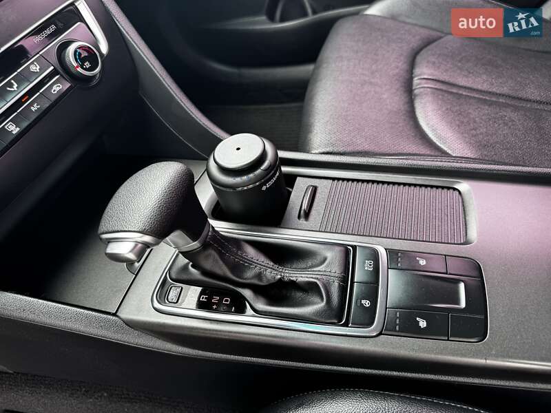 Седан Kia K5 2015 в Одесі