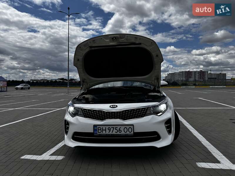 Седан Kia K5 2015 в Одесі