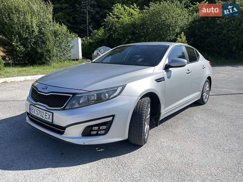 Седан Kia K5 2014 в Гусятине