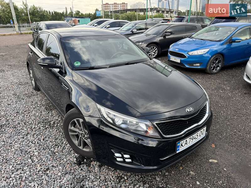 Седан Kia K5 2014 в Києві