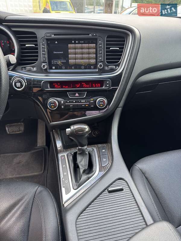Седан Kia K5 2014 в Києві