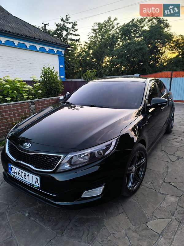 Седан Kia K5 2015 в Ставищі