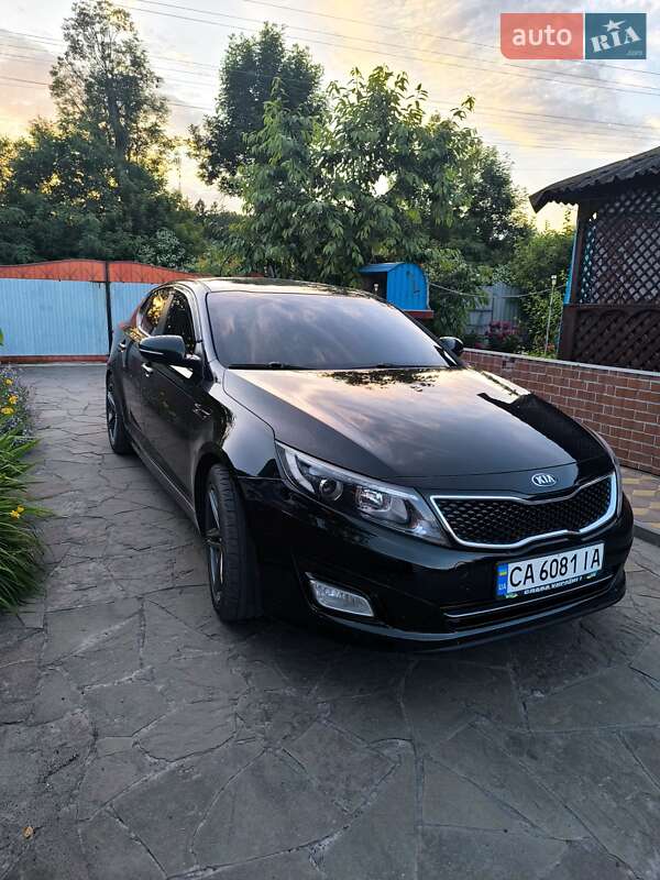 Седан Kia K5 2015 в Ставищі