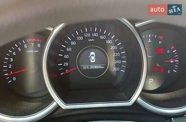 Седан Kia K5 2014 в 