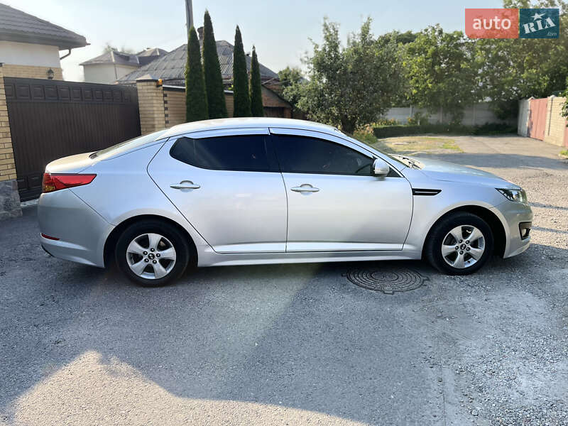 Седан Kia K5 2012 в Харькове