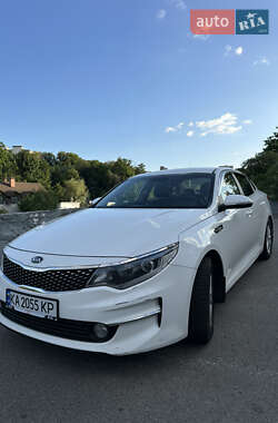 Седан Kia K5 2015 в 