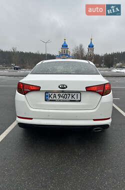 Седан Kia K5 2013 в 