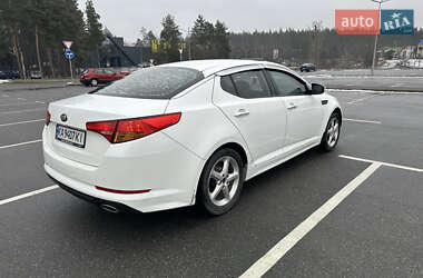 Седан Kia K5 2013 в 
