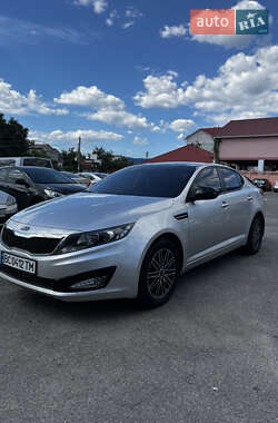 Седан Kia K5 2012 в Киеве