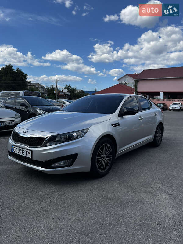 Седан Kia K5 2012 в 