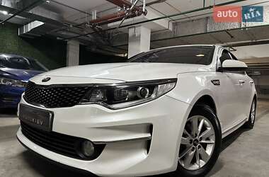 Седан Kia K5 2015 в Киеве