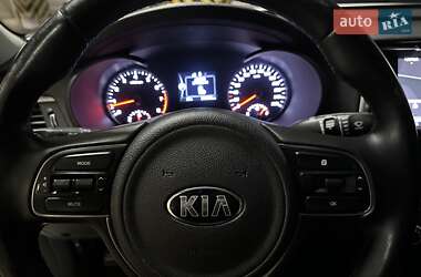 Седан Kia K5 2015 в 