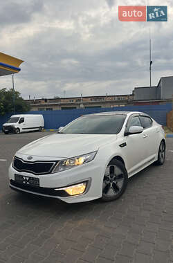 Седан Kia K5 2012 в 