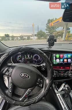 Седан Kia K5 2012 в 