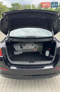 Седан Kia K5 2013 в 