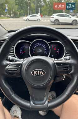 Седан Kia K5 2013 в 