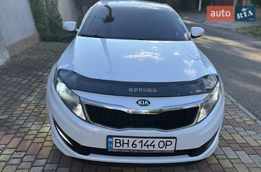 Седан Kia K5 2012 в 
