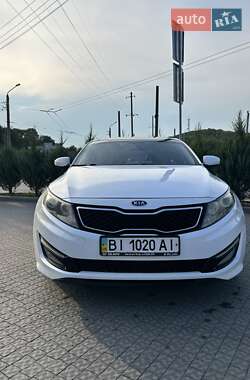 Седан Kia K5 2011 в 