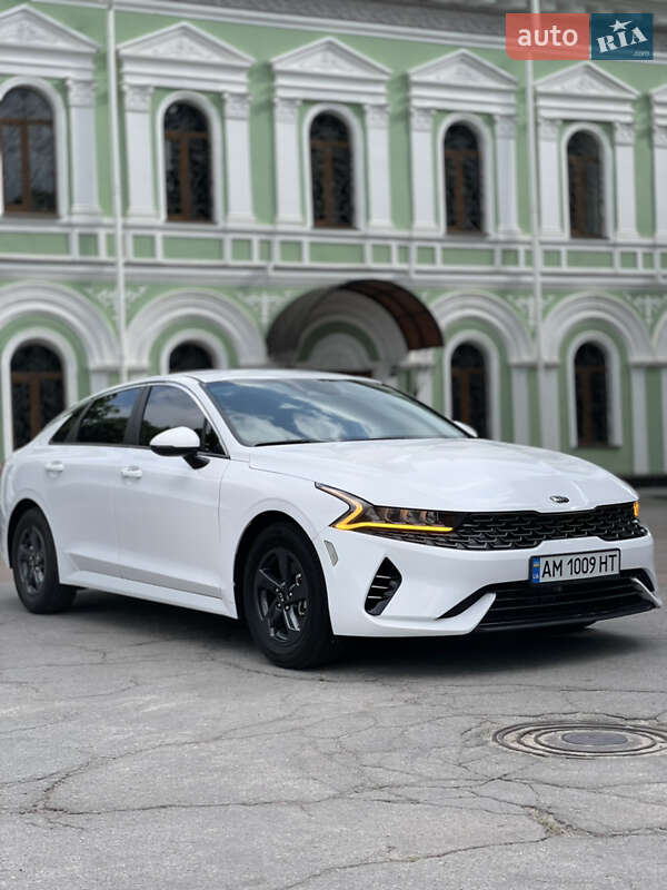 Седан Kia K5 2021 в Житомирі