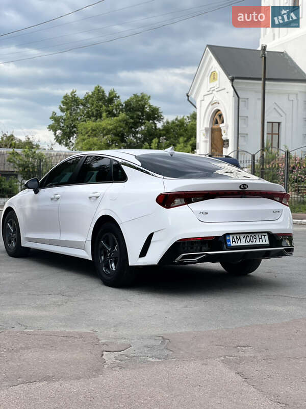 Седан Kia K5 2021 в Житомирі