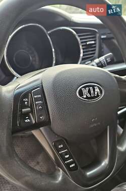 Седан Kia K5 2013 в 