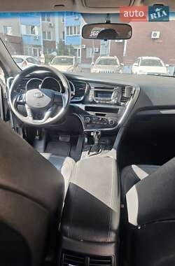 Седан Kia K5 2013 в 