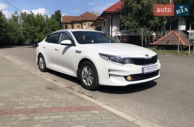 Седан Kia K5 2017 в 