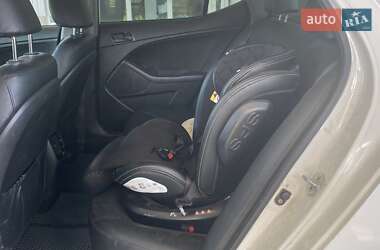 Седан Kia K5 2014 в 