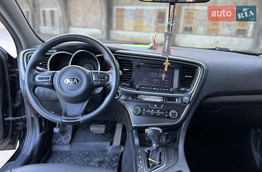 Седан Kia K5 2015 в 