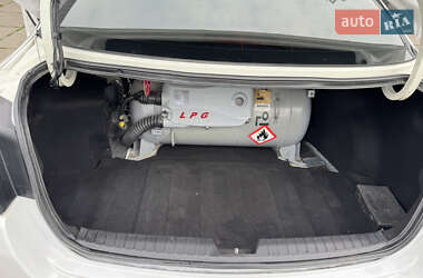 Седан Kia K5 2012 в Киеве