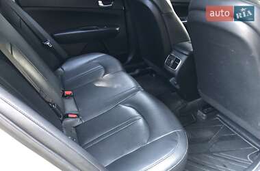 Седан Kia K5 2017 в 