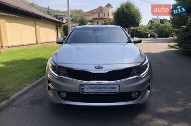 Седан Kia K5 2017 в 