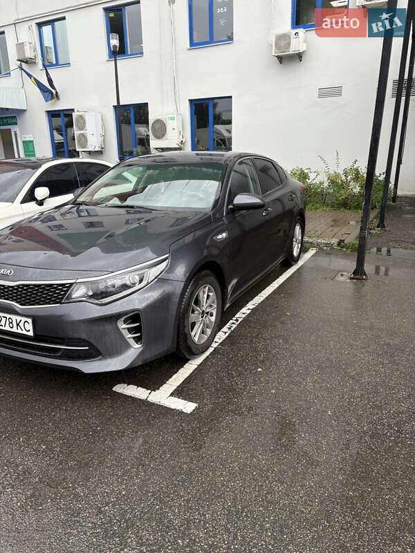 Седан Kia K5 2016 в Києві