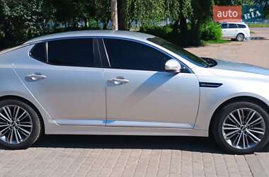 Седан Kia K5 2015 в 