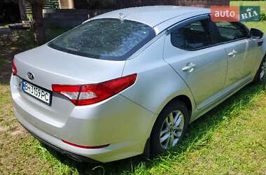 Седан Kia K5 2013 в 