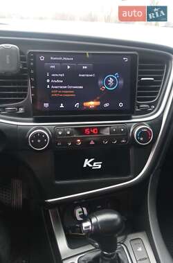 Седан Kia K5 2015 в 