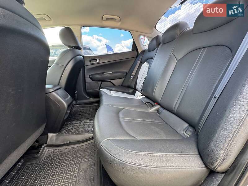 Седан Kia K5 2016 в Киеве фото 16 Седан Kia K5 2016 в Киеве