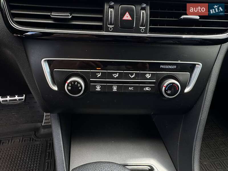 Седан Kia K5 2016 в Киеве фото 13 Седан Kia K5 2016 в Киеве