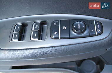 Седан Kia K5 2016 в 